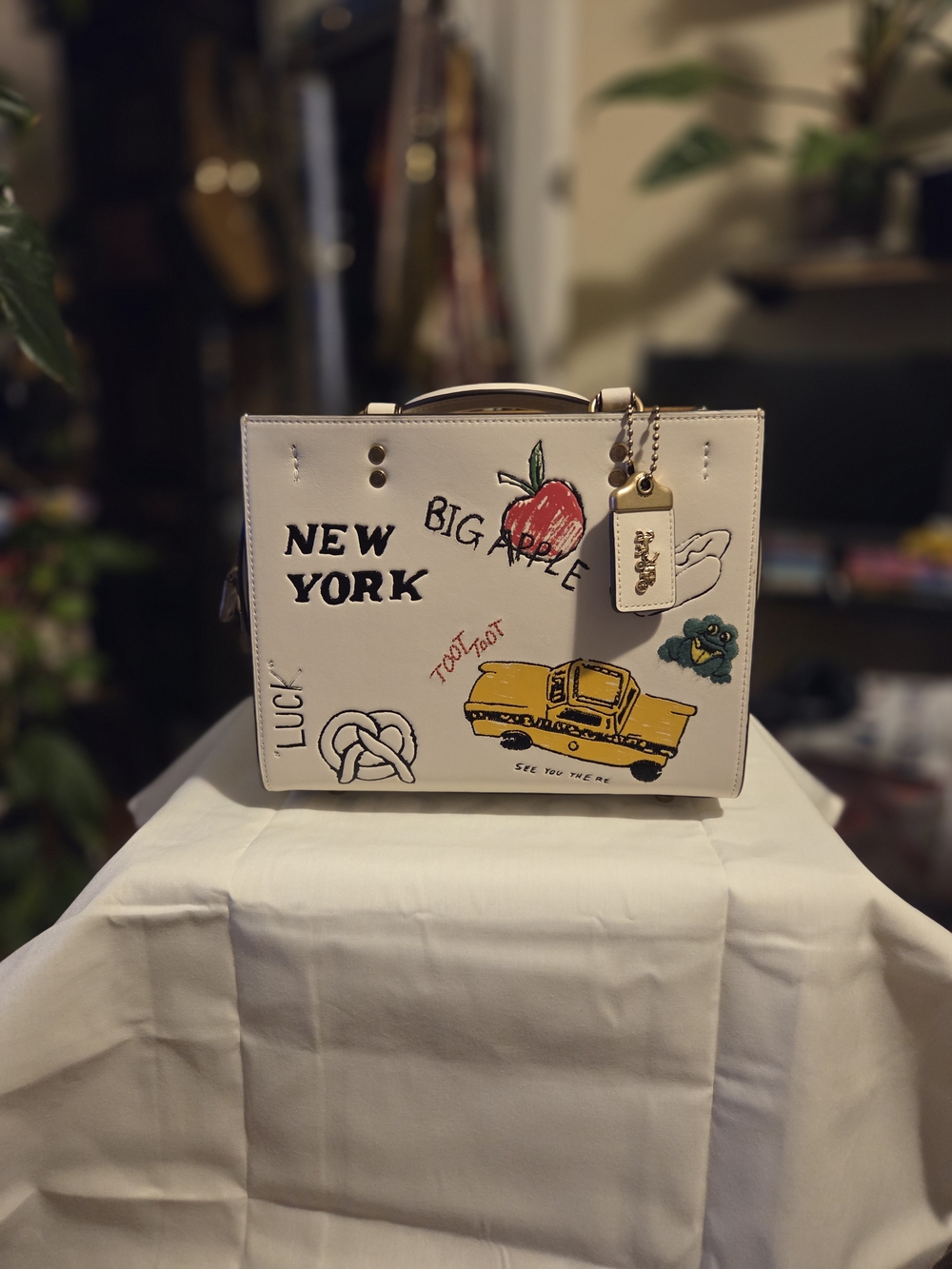 Coach Rouge 25 White Graphic 'New York' Sketch Print